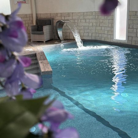 Hotel Calme Des Pins & Spa لي سابلِ دولونْ المظهر الخارجي الصورة