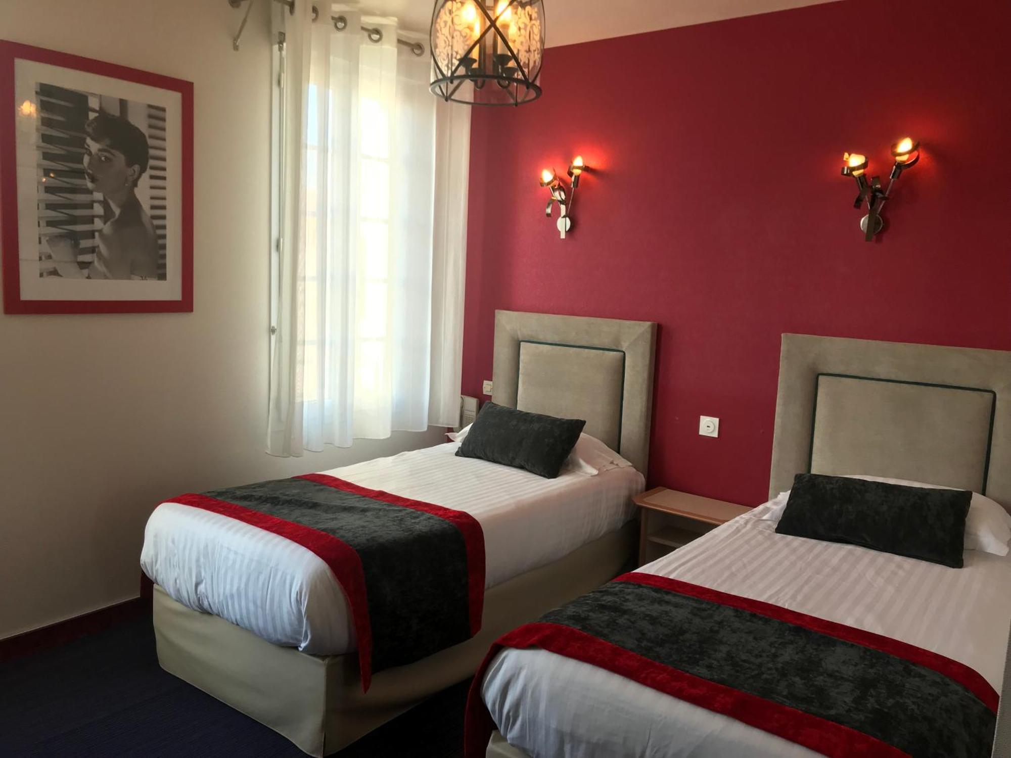 Hotel Calme Des Pins & Spa لي سابلِ دولونْ المظهر الخارجي الصورة