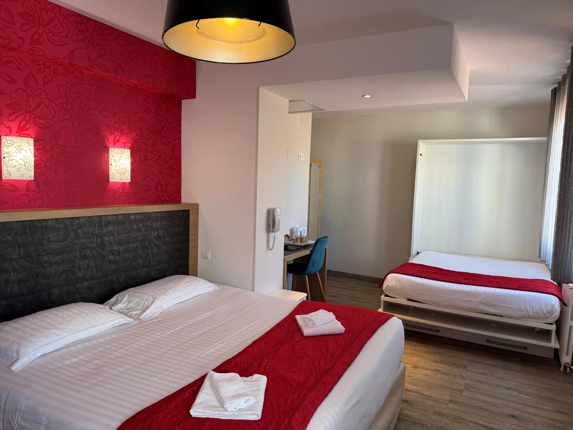 Hotel Calme Des Pins & Spa لي سابلِ دولونْ المظهر الخارجي الصورة